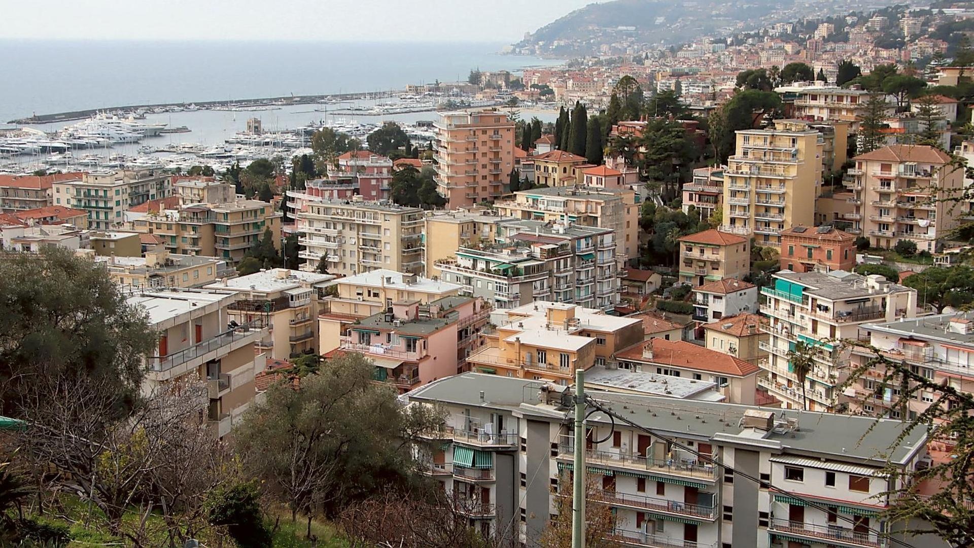 2 - venda terreno sanremo liguria itália