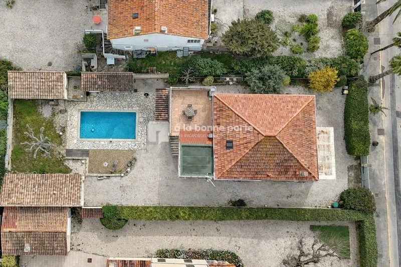 Casa a pie de playa con piscina