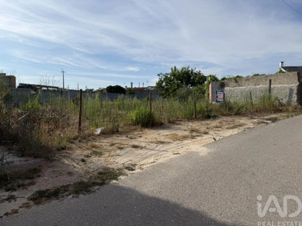 2 - plot of land for sale in amor centro region portugal