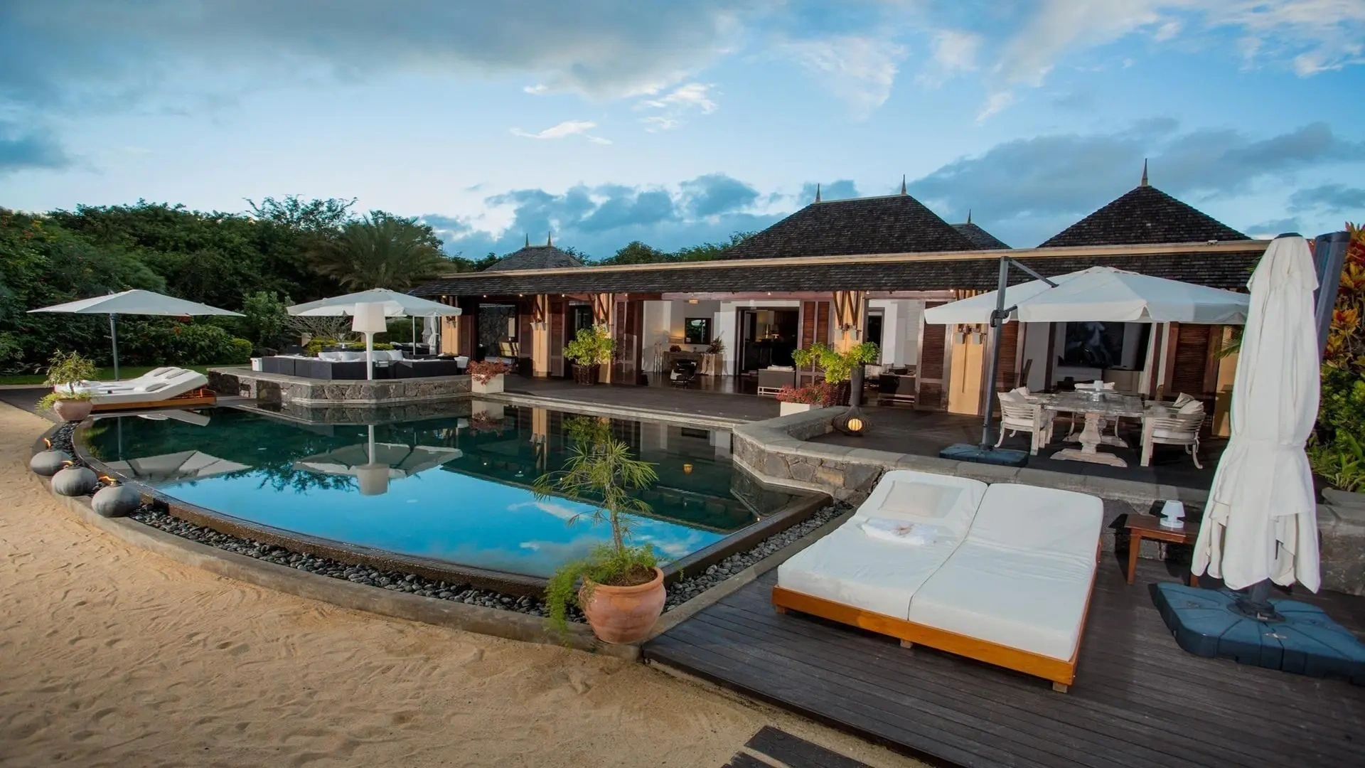 1 - villa for sale in tamarin rivière noire mauritius