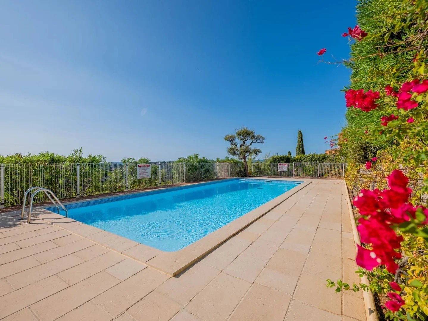 2 - verkoop appartement uitzicht op zee sainte-maxime var frankrijk