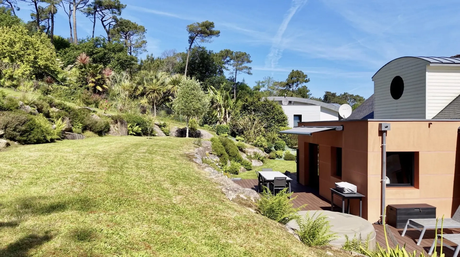 2 - sea view house for sale in douarnenez finistère - bretagne france