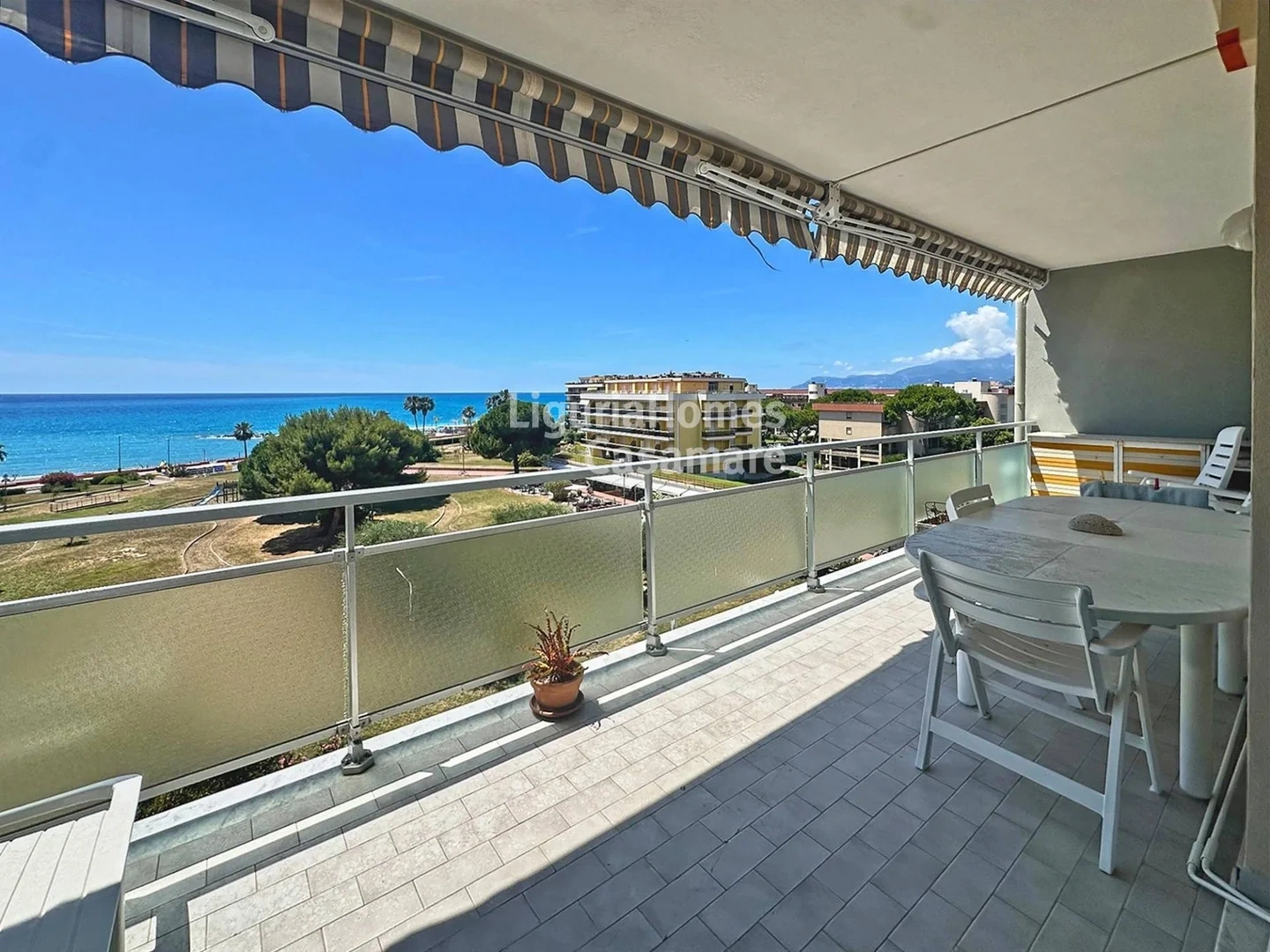 1 - vente appartement vue mer ventimiglia ligurie italie