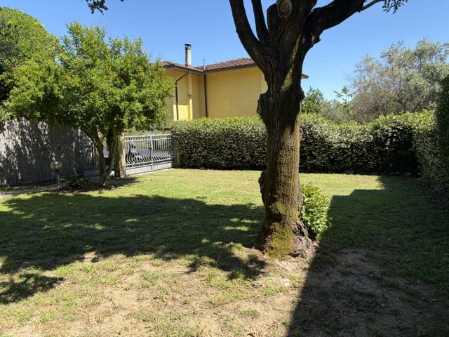2 - location vacances maison forte dei marmi toscane italie