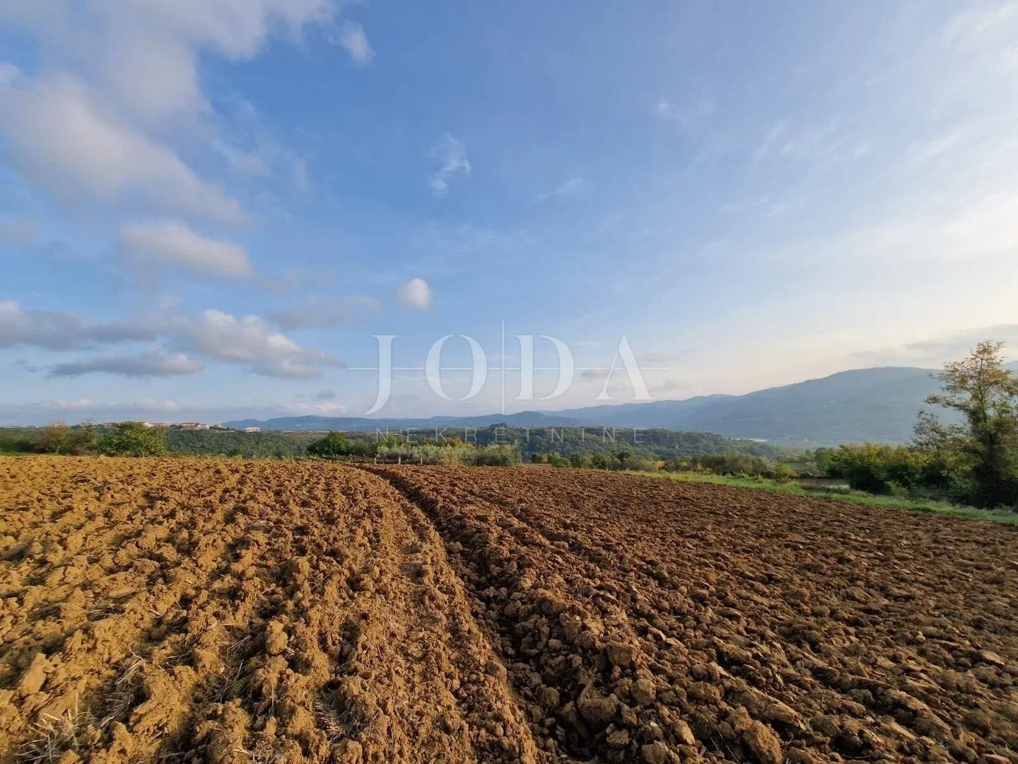 1 - vendita terreno buzet istria croazia