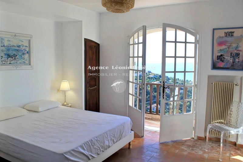 2 - sea view house for sale in les issambres var france