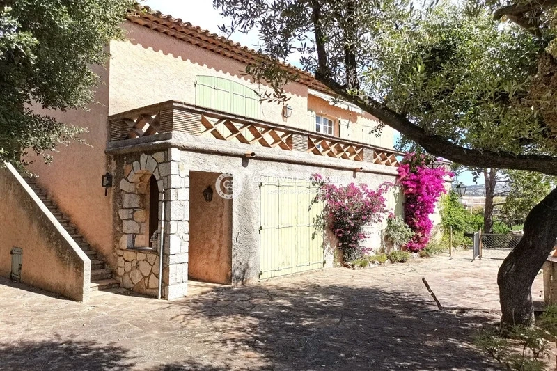 1 - verkoop huis uitzicht op zee sainte-maxime var frankrijk
