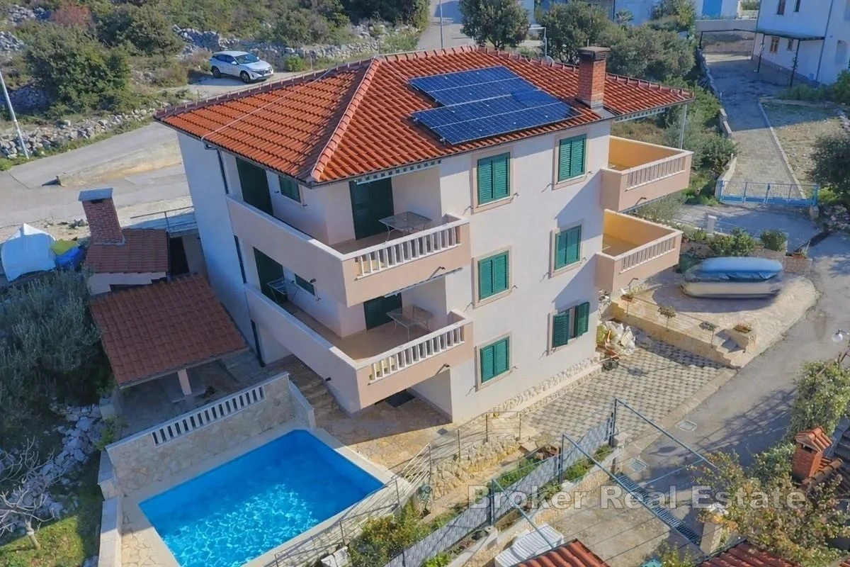 2 - venta casa vista al mar rogoznica šibenik-knin croacia