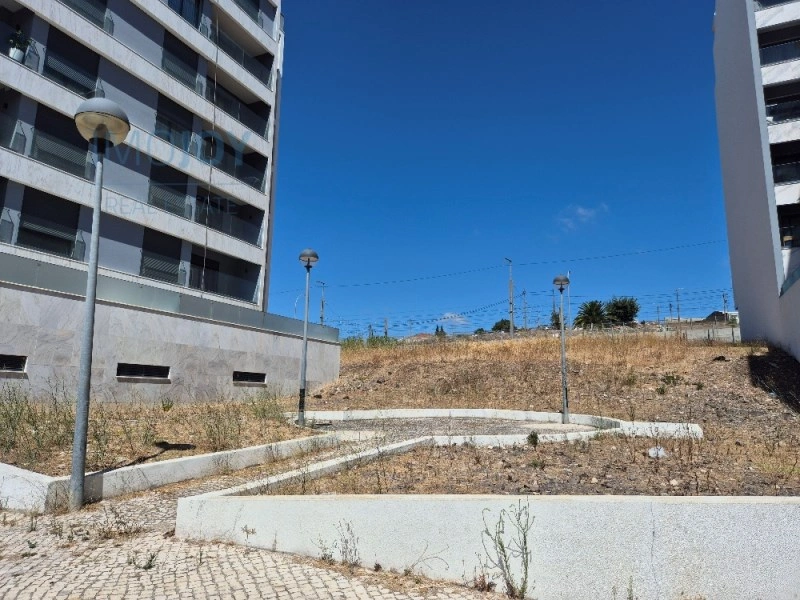 2 - plot of land for sale in amadora lisbon region portugal