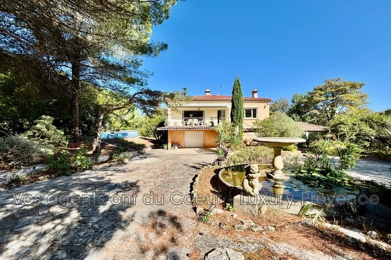 2 - vendita casa simiane-collongue bocche del rodano francia