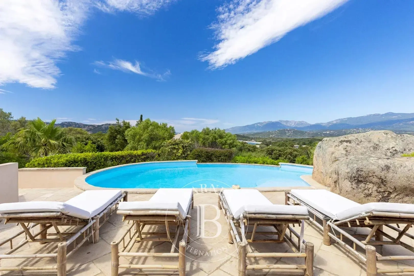 2 - location vacances maison vue mer lecci corse (du-sud) france