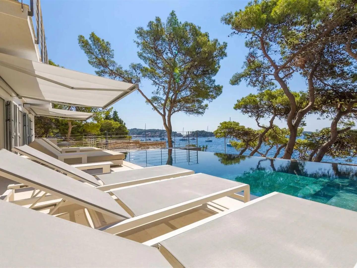 2 - aluguer sazonal casa frente ao mar hvar split-dalmácia croácia