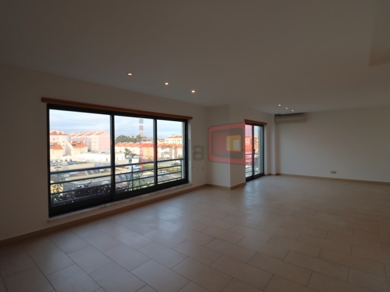 Apartamento com 3 quartos
