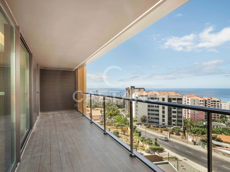 2 bedroom sea view apartment