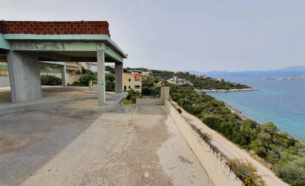 2 - vente maison pieds dans l'eau pefkali péloponnèse grèce