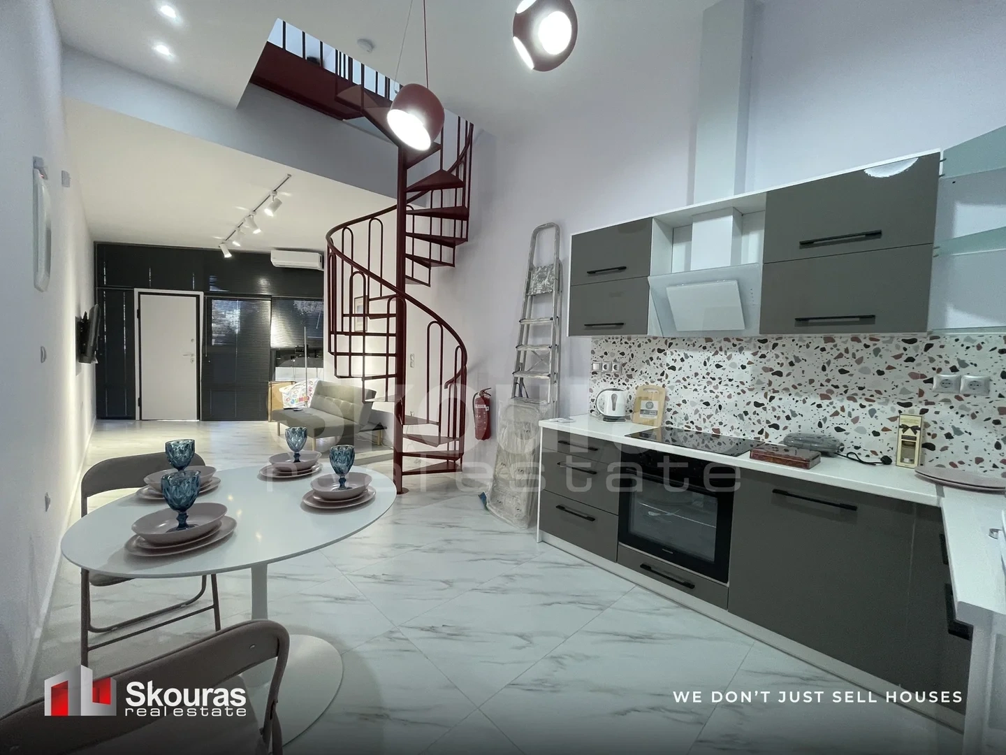 1 - venda apartamento a praia ao pé kórinthos peloponeso grécia
