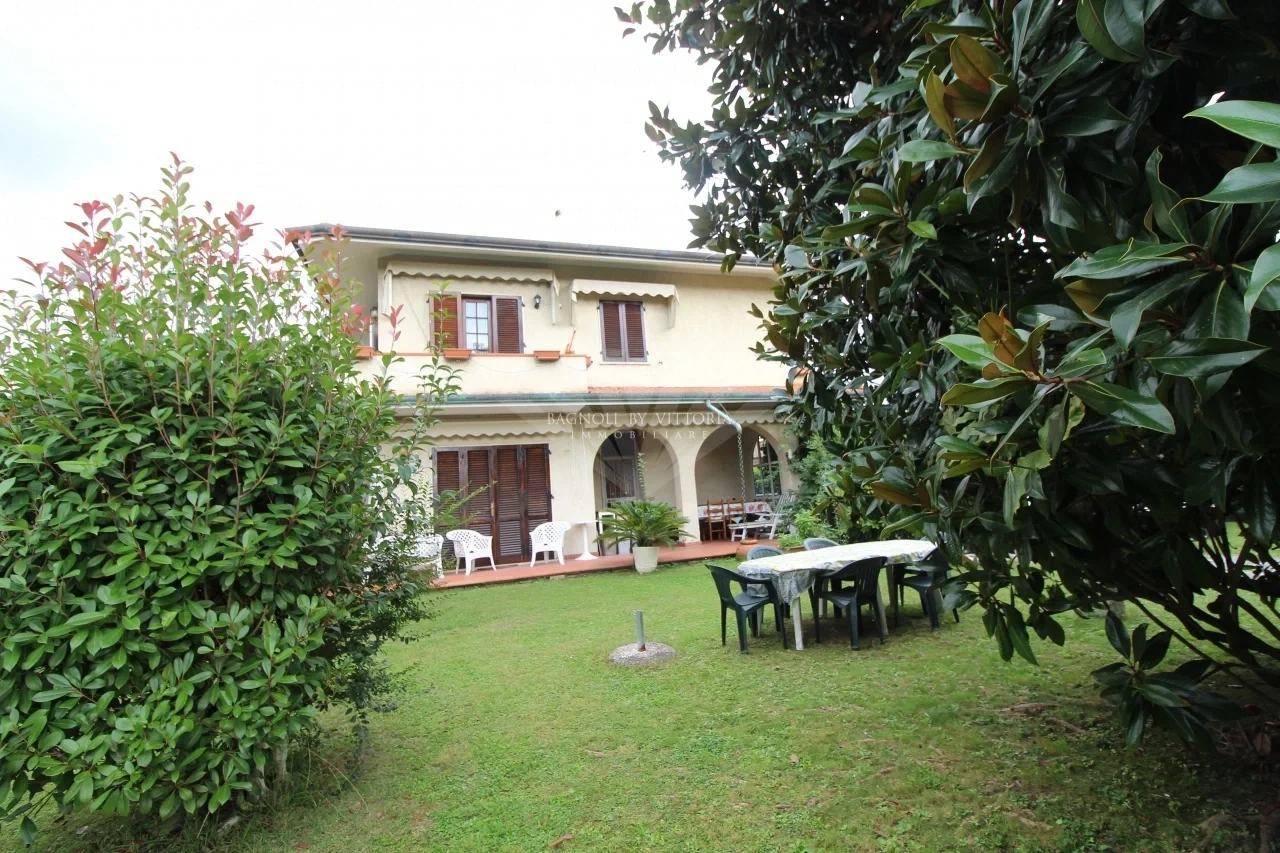 1 - vendita casa pietrasanta toscana italia