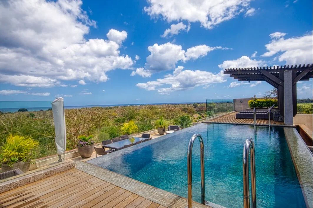 Appartamento vista mare con piscina