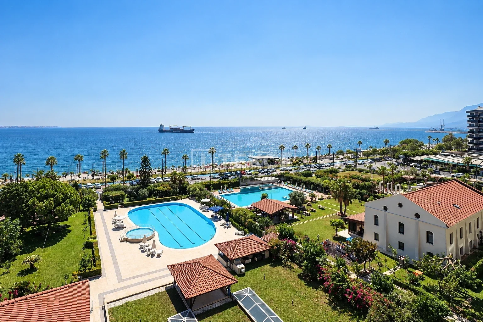 2 - waterfront apartment for sale in konyaalti antalya turkey