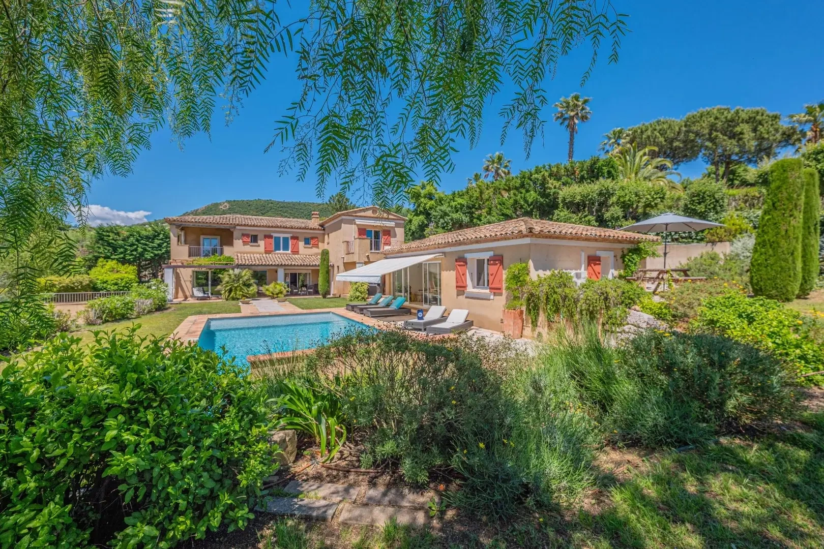 1 - verkoop huis uitzicht op zee grimaud var frankrijk