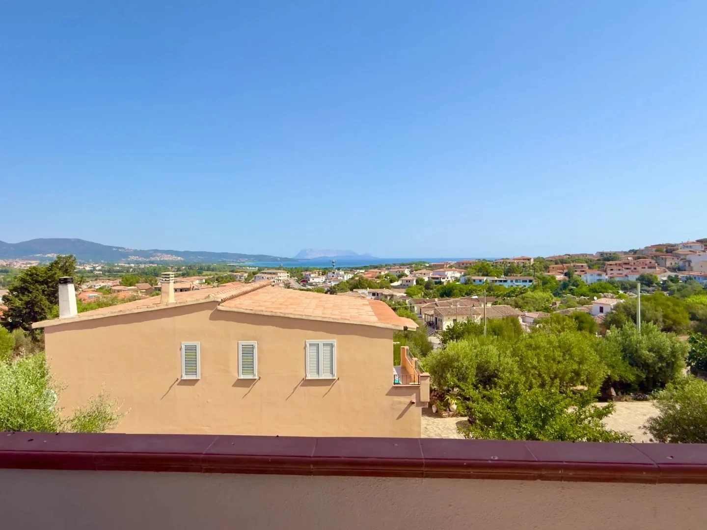 2 - vendita appartamento vista mare budoni sardegna italia