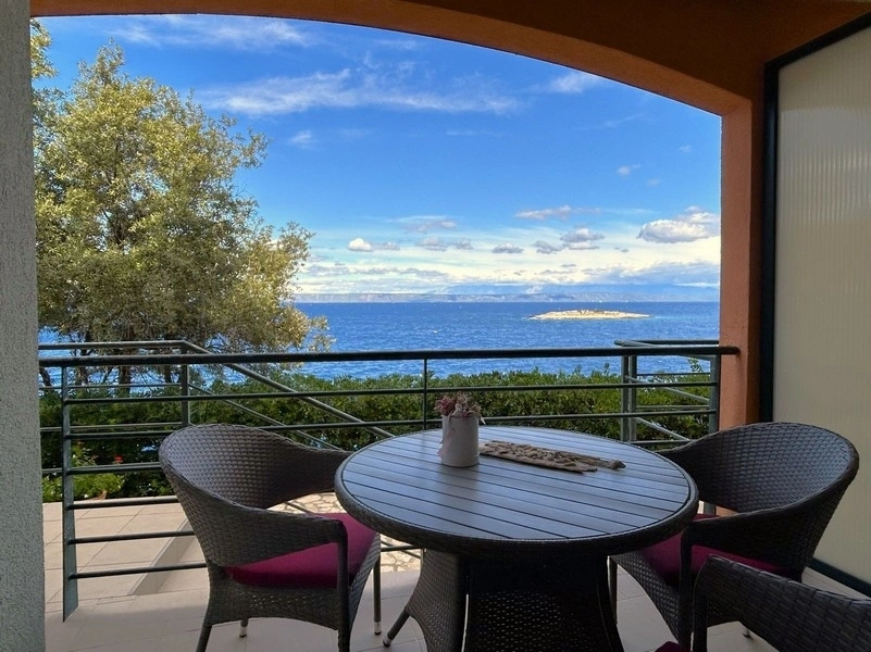 1 - verkoop appartement aan het water prigradica dubrovnik-neretva kroatië