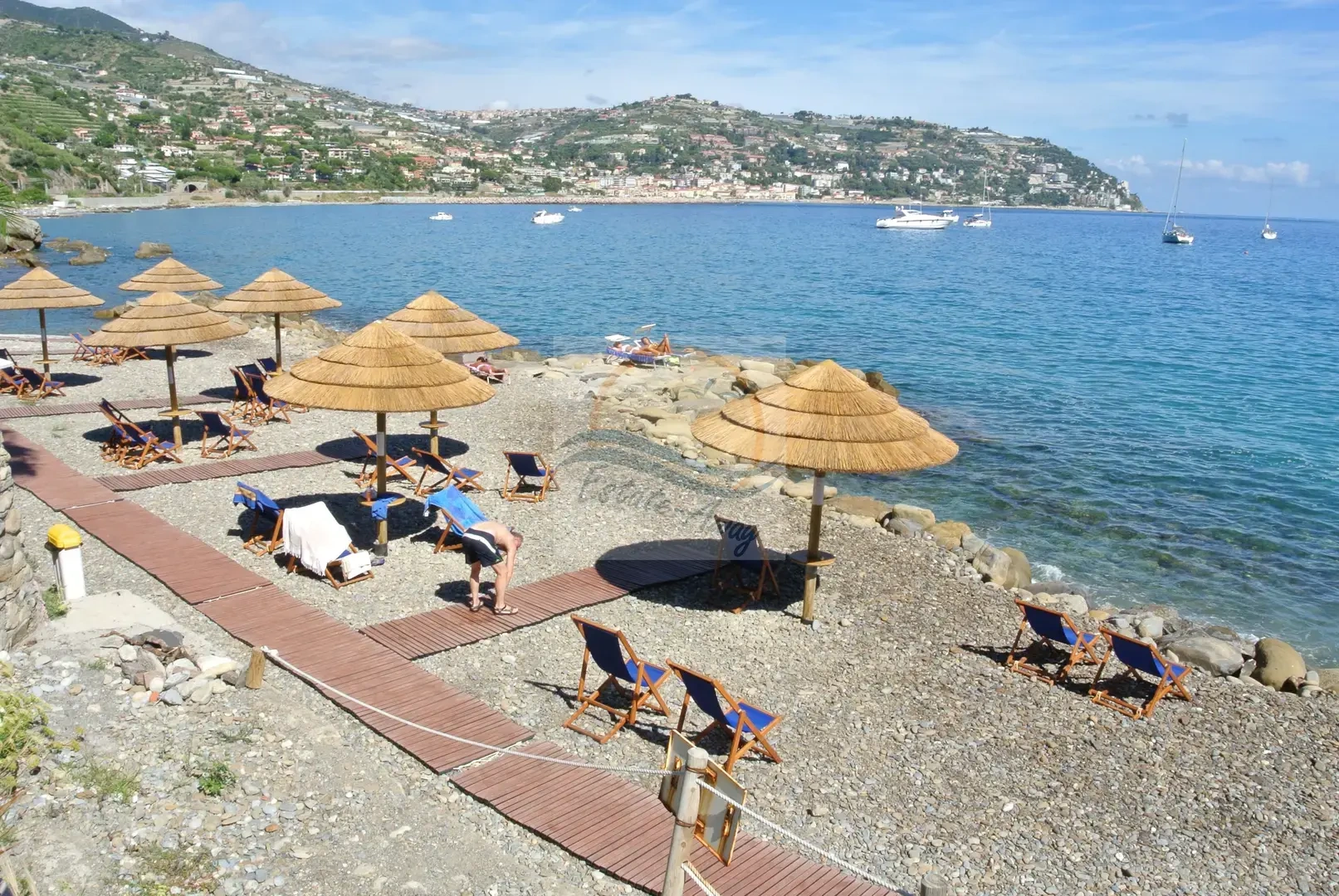 2 - vente maison pieds dans l'eau bordighera ligurie italie