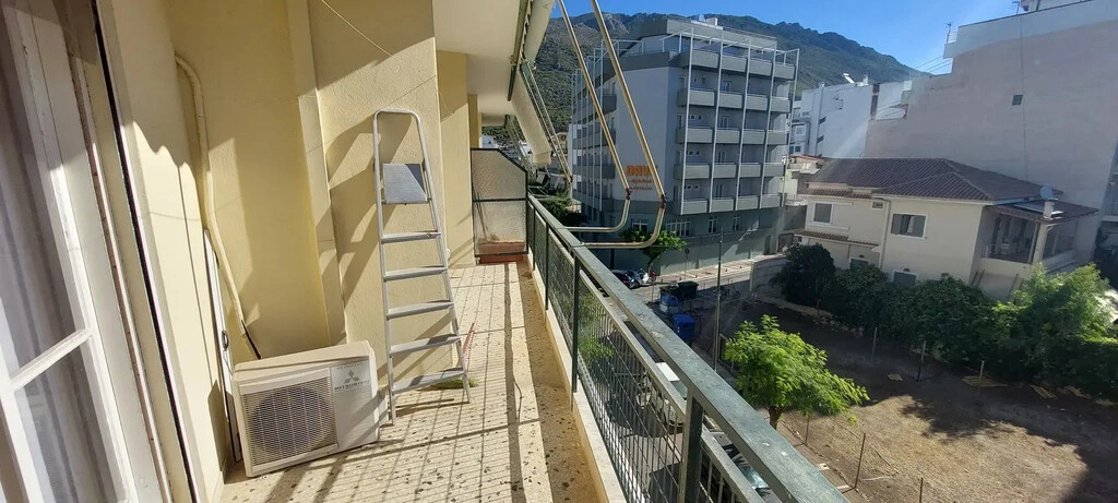 1 - verkoop appartement aan het water loutráki crete griekenland