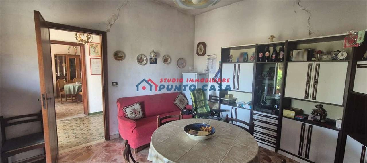 2 - house for sale in buseto palizzolo sicily italy