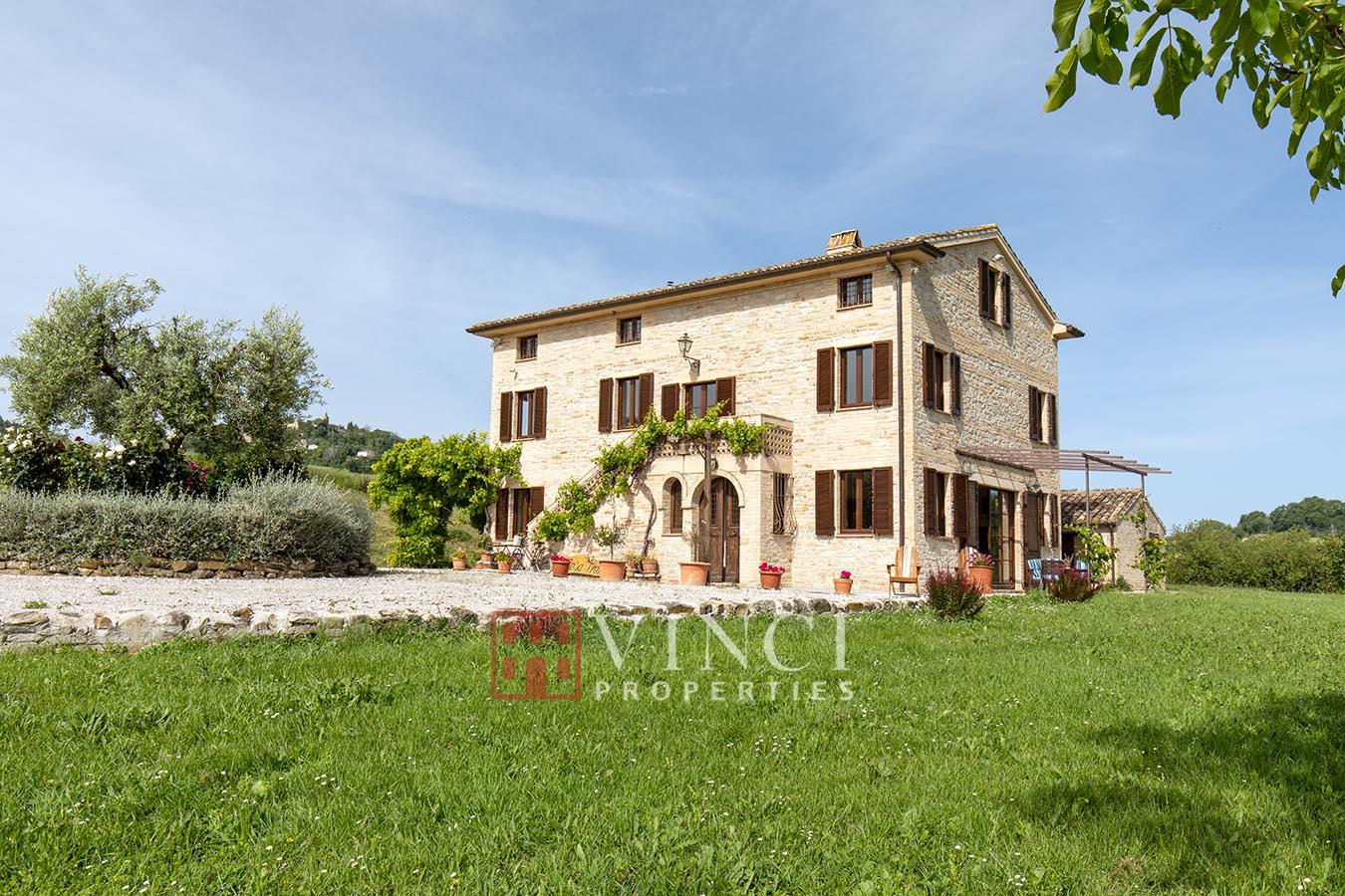 2 - house for sale in montelparo the marches italy