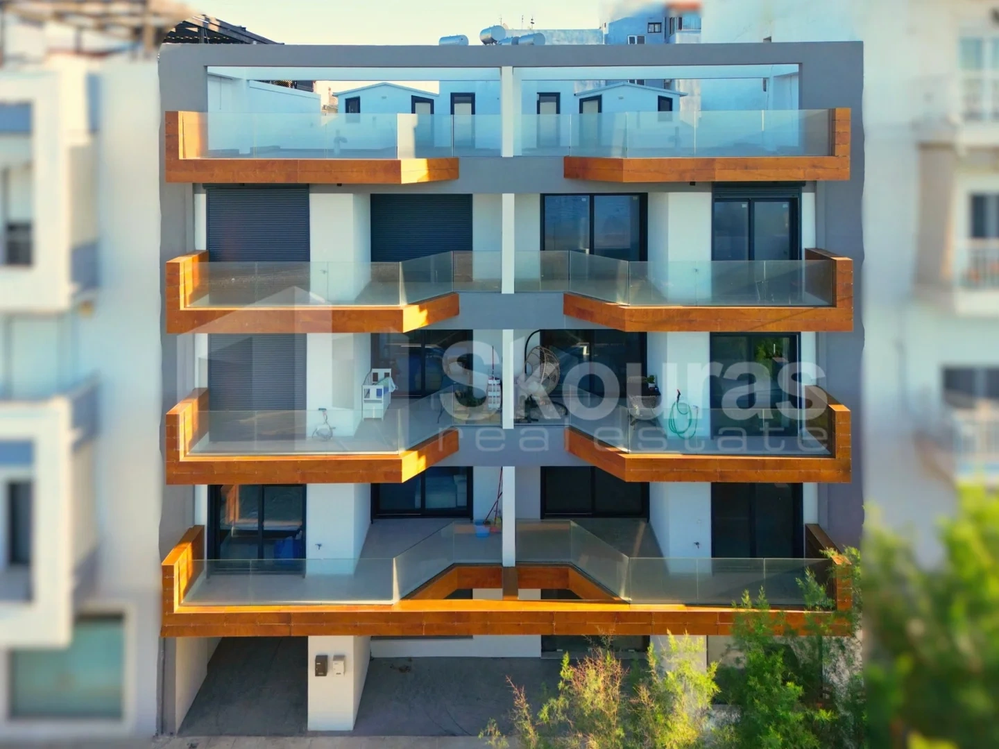 1 - venda apartamento frente ao mar kórinthos peloponeso grécia