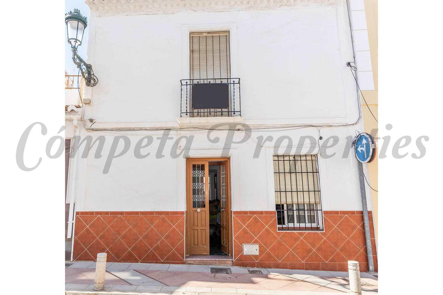 2 - venta casa nerja andalucía españa