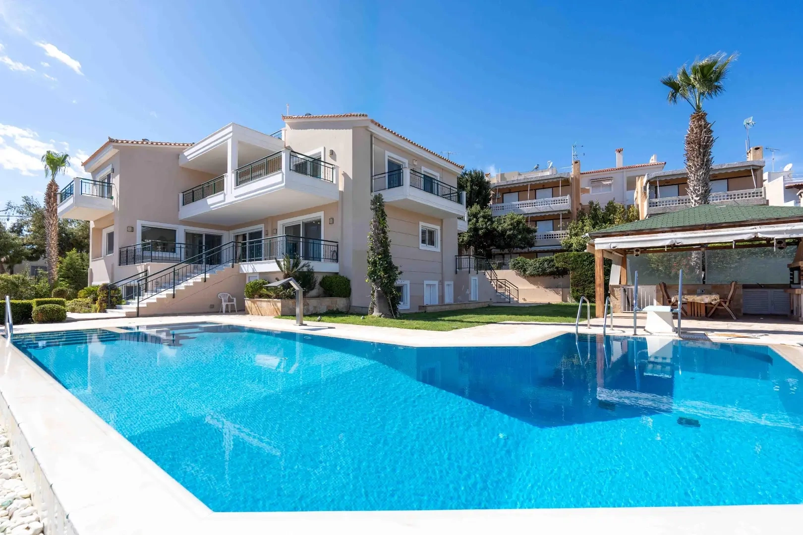 1 - venda villa anavissos ática grécia