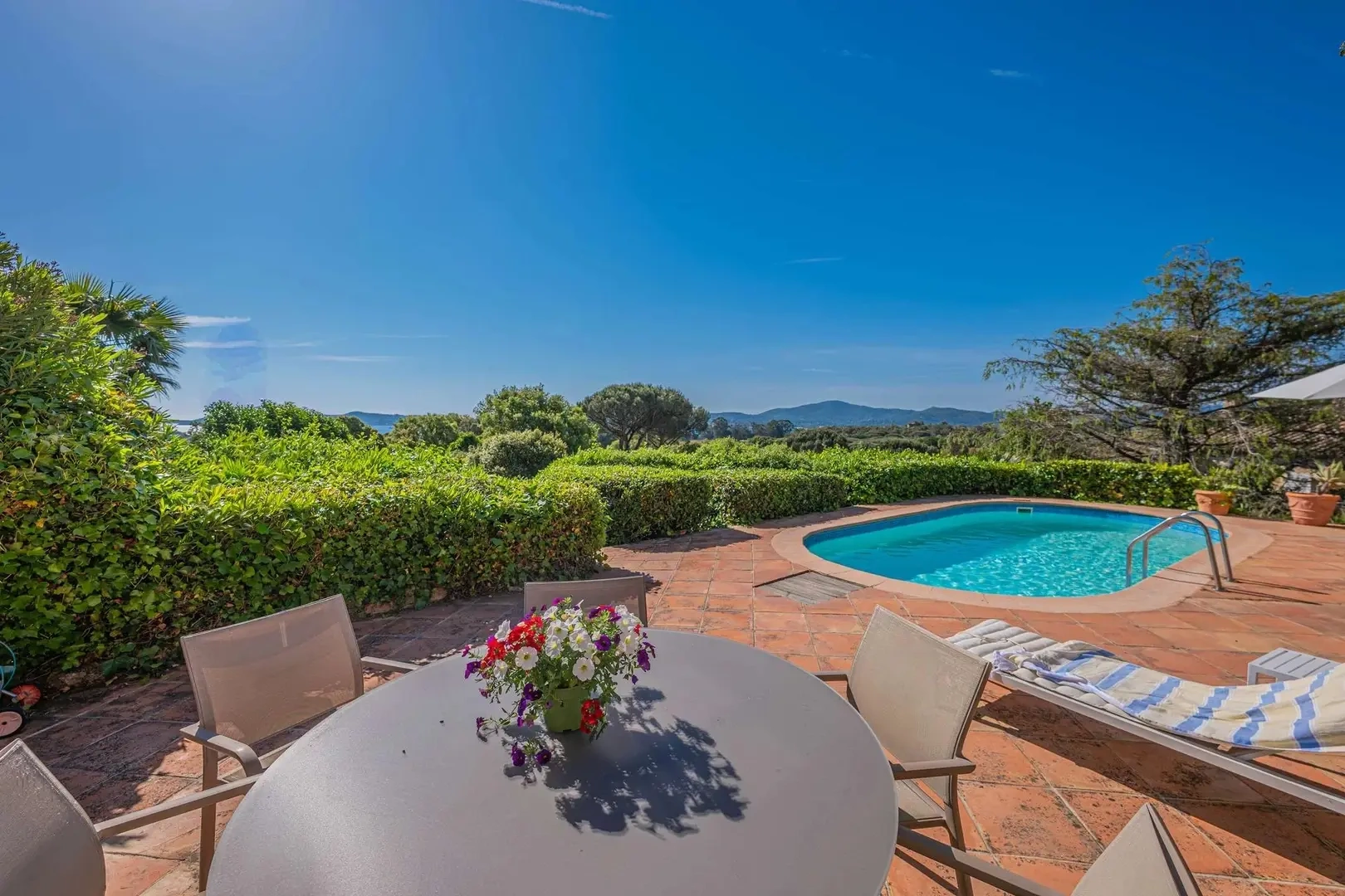 2 - affitto vacanze casa vista mare grimaud var francia