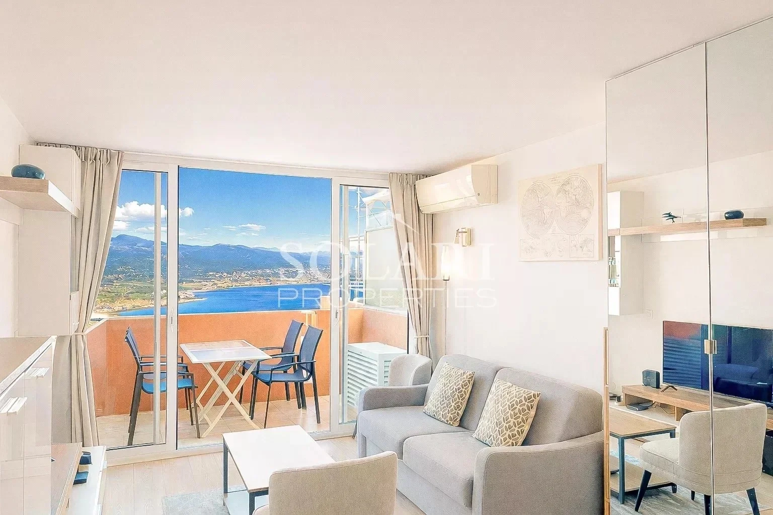 2 - sea view apartment for vacation rentals in théoule-sur-mer alpes-maritimes france