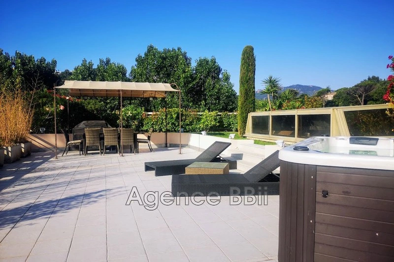 1 - beach walk apartment for sale in mandelieu-la-napoule alpes-maritimes france
