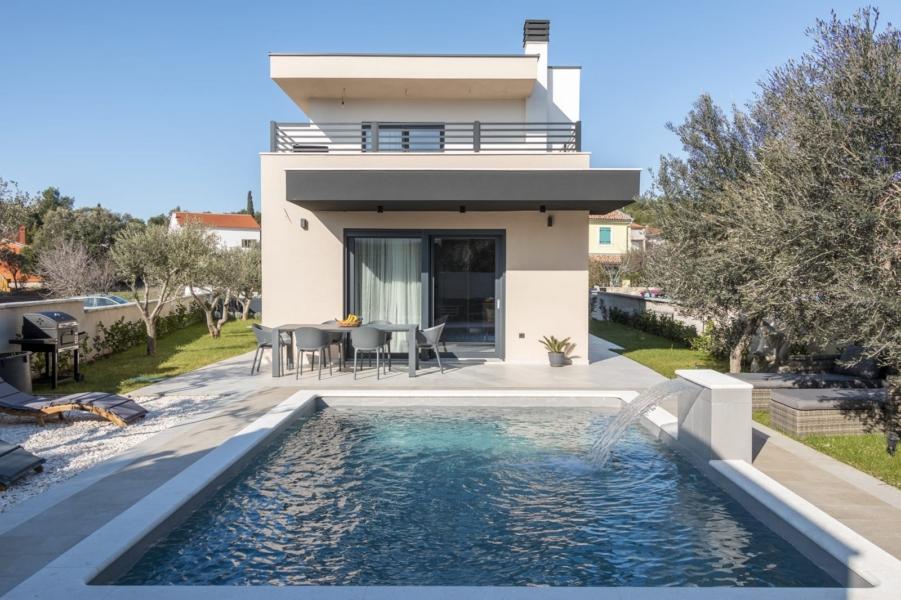 1 - vendita casa spiaggia a piedi premantura istria croazia