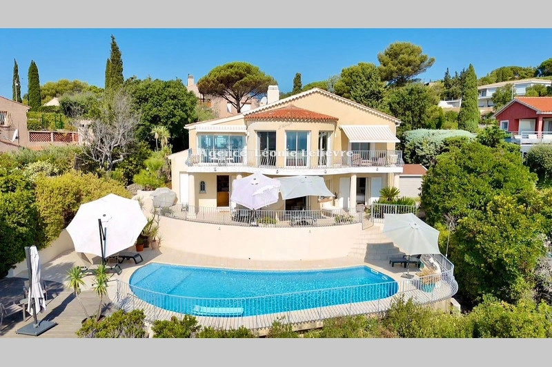 1 - venda villa vista de mar les issambres var frança