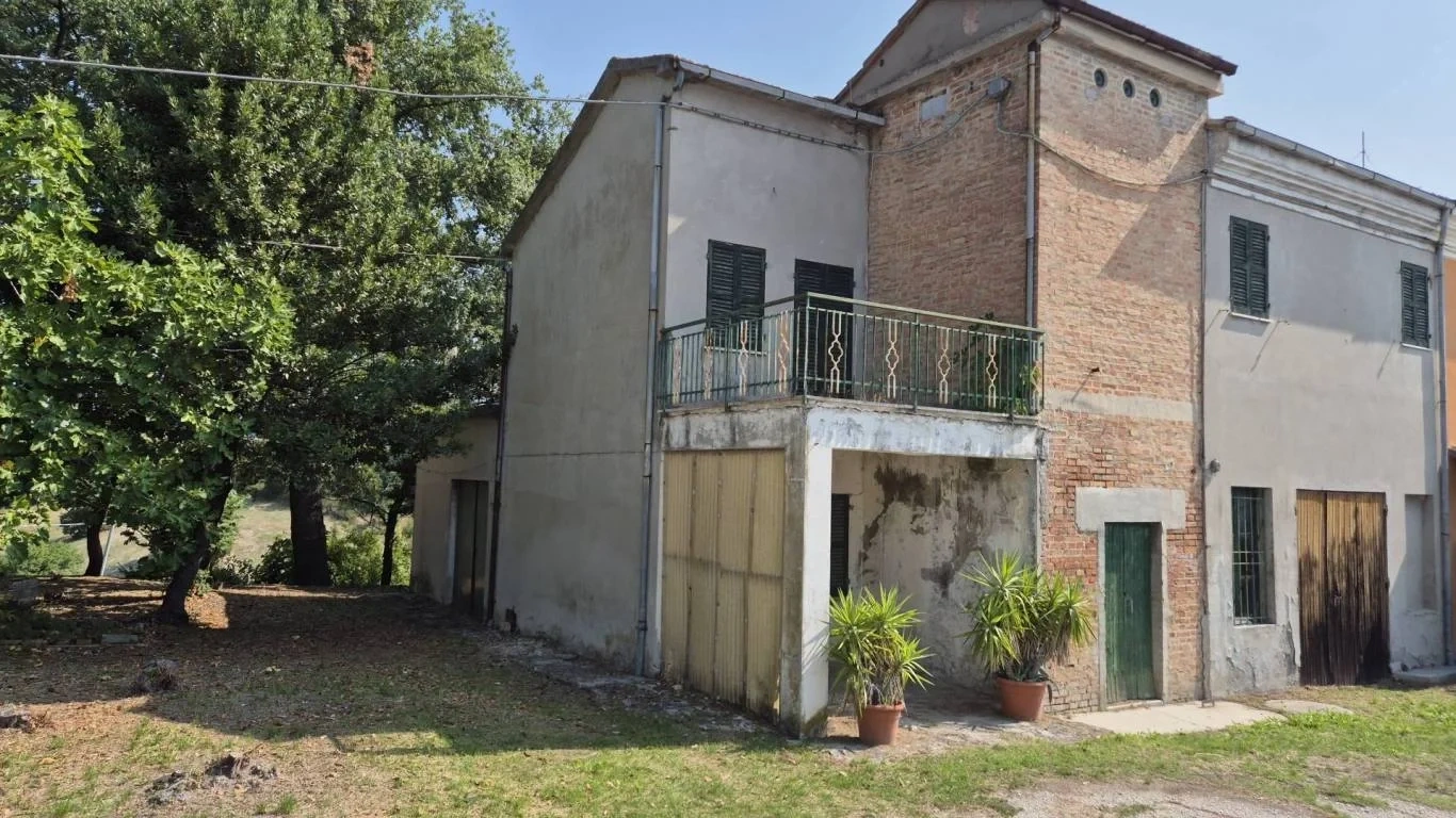 2 - venda casa montefelcino marcas itália