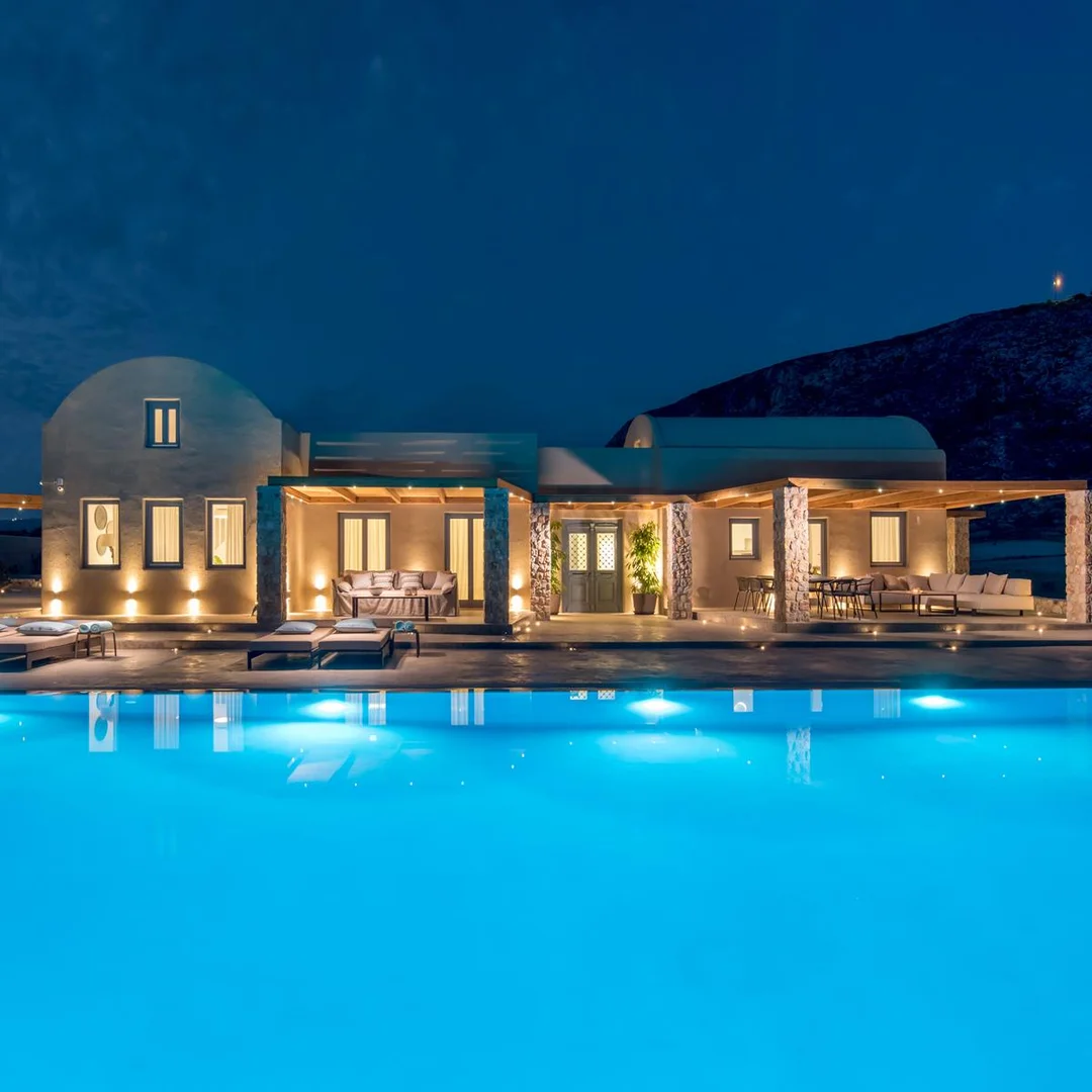 Propiedad vista al mar con piscina