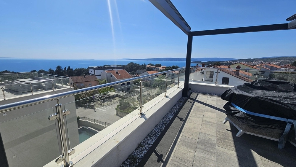 Apartamento vista de mar com 3 quartos