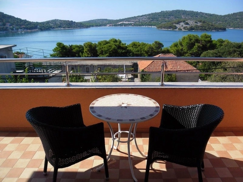 2 - venta apartamento vista al mar tisno šibenik-knin croacia