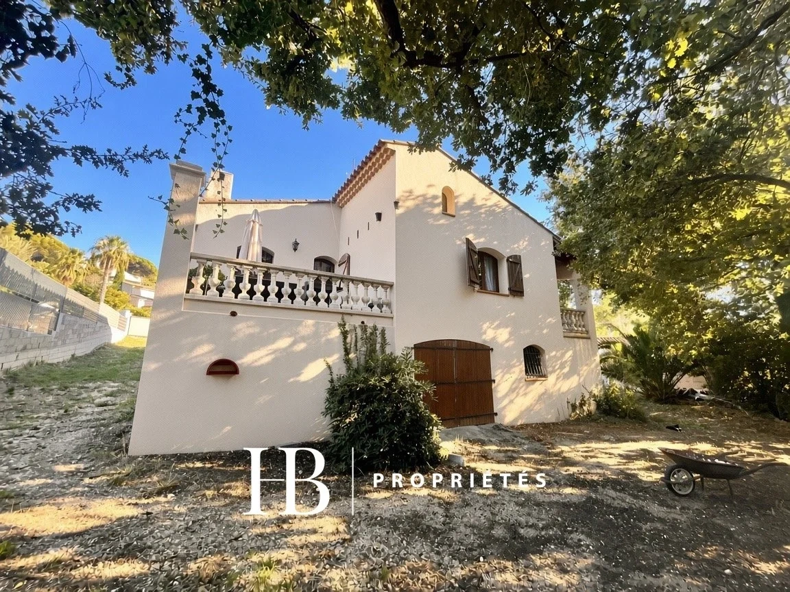 2 - sea view house for sale in six fours les plages var france