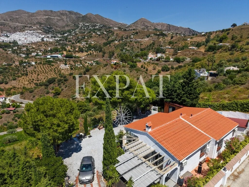 1 - verkoop huis competa andalusië spanje