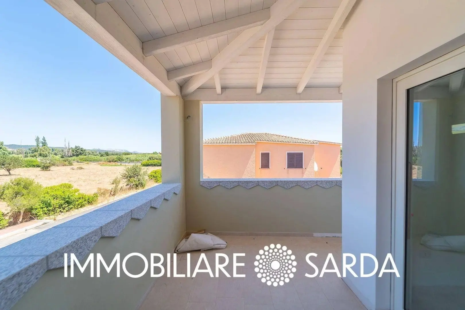 2 - venta apartamento vista al mar budoni cerdeña italia