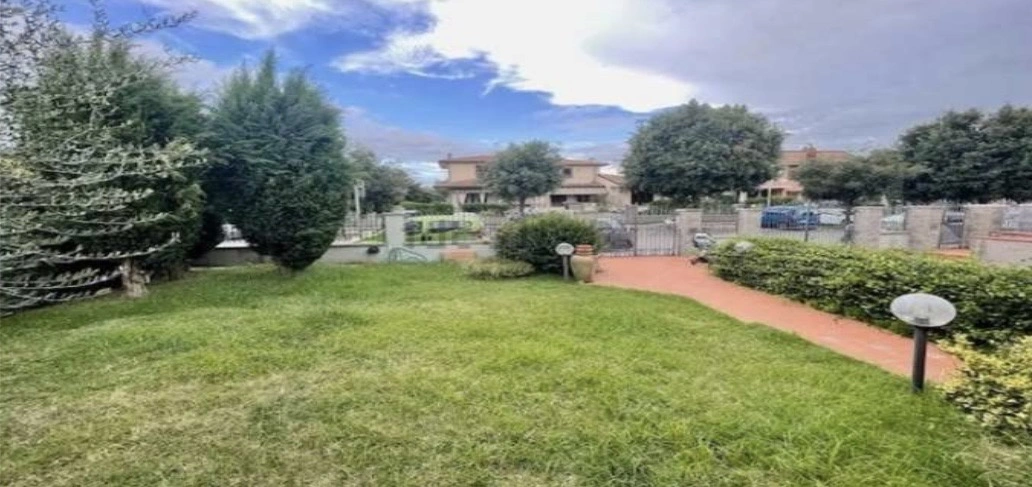 2 - venta casa follonica toscana italia