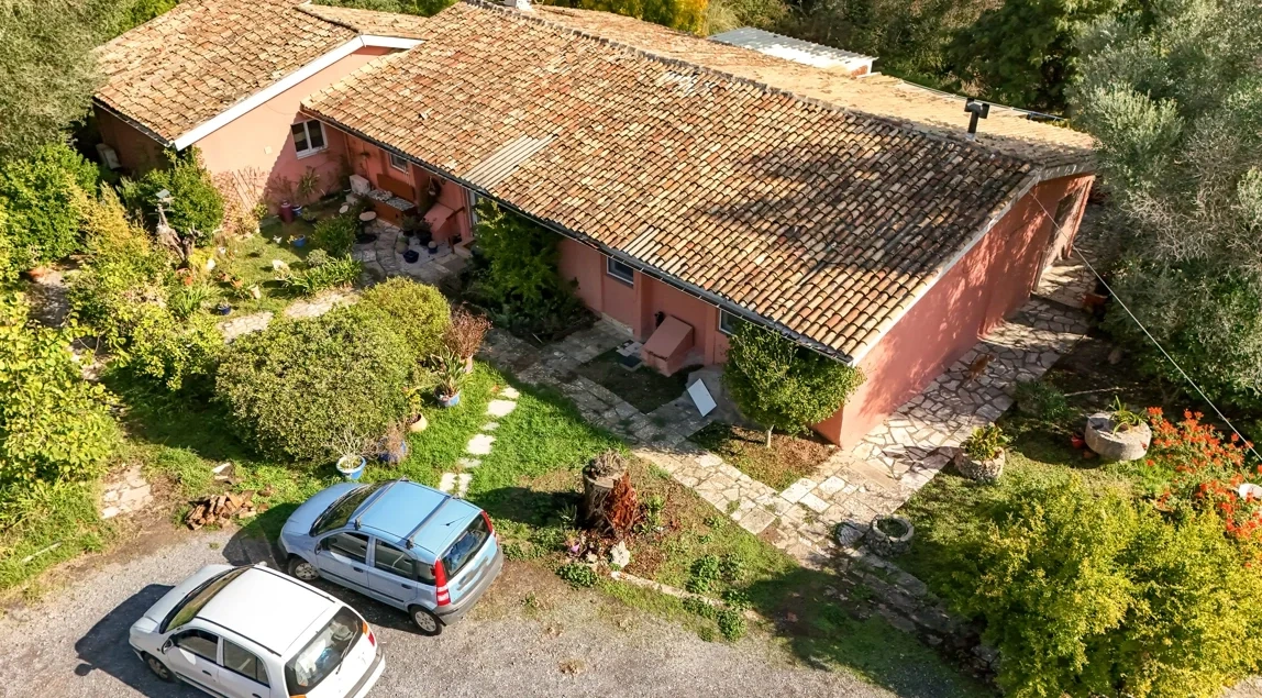 2 - vente maison gouviá îles ioniennes grèce