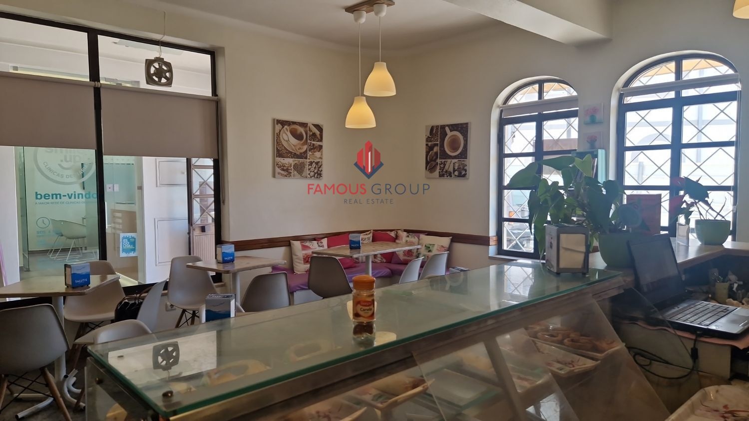 1 - venda espaço comercial a praia ao pé lagoa algarve portugal