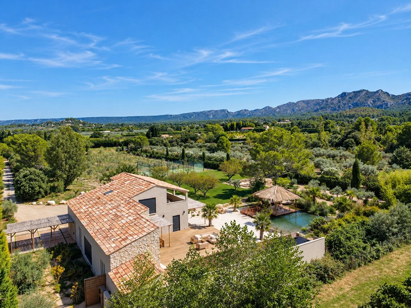 2 - villa for sale in eygalières bouches-du-rhône france