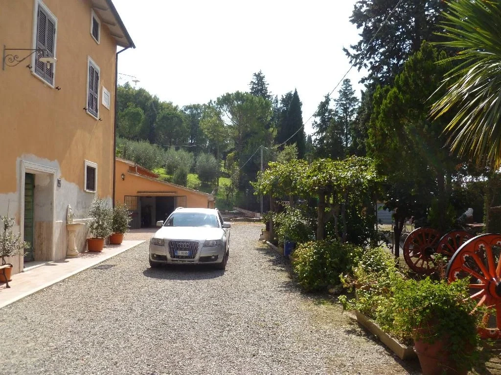 2 - vente commerce chiusi toscane italie